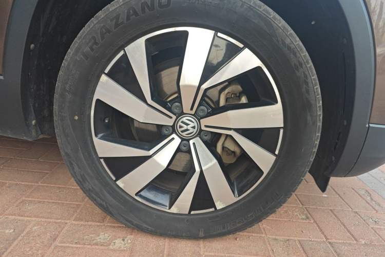 Used Volkswagen Tayron 2019 330TSI Two-Wheel Drive Luxury Model China VI Standard Right Front Wheel Hub