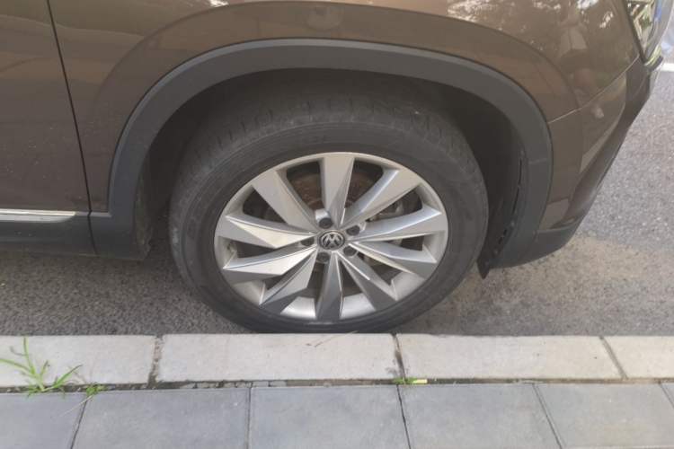 Used Volkswagen Tayron 2019 380TSI Four-Wheel Drive Prestige Version China V Standard Right Front Wheel Hub
