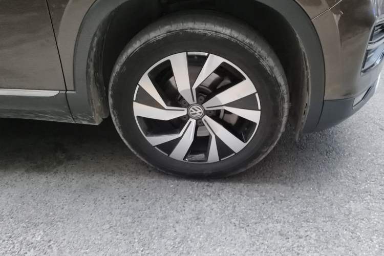 Used Volkswagen Tayron 2019 330TSI Four-Wheel Drive Luxury Version China VI Standard Right Front Wheel Hub