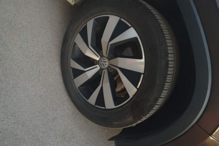Used Volkswagen Tayron 2019 330TSI Four-Wheel Drive Luxury Version China V Standard Right Front Wheel Hub