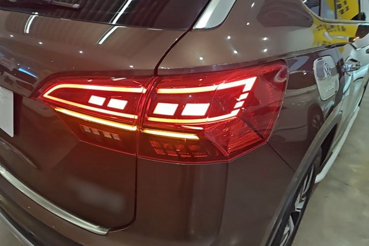 Used Volkswagen Tayron 2019 330TSI Four-Wheel Drive Luxury Version China VI Standard Right Rear Taillight
