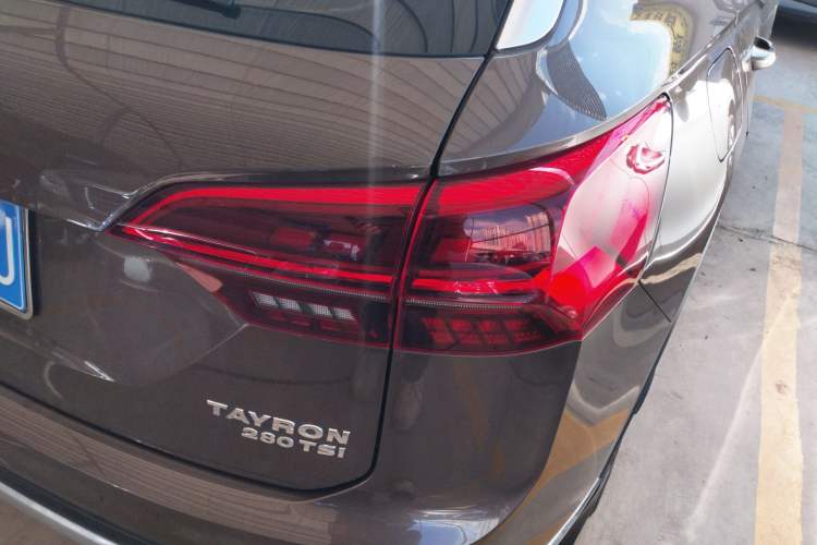 Used Volkswagen Tayron 2019 Teramont Edition 280TSI Two-Wheel Drive Luxury Model China VI Standard Right Rear Taillight