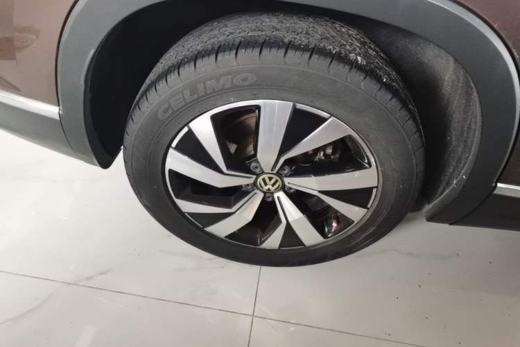 Used Volkswagen Tayron 2019 330TSI Two-Wheel Drive Luxury Model China VI Standard Right Rear Wheel Hub
