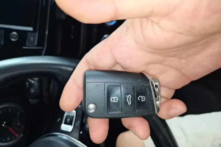 Used Volkswagen Tayron 2019 330TSI Two-Wheel Drive Luxury Model China VI Standard Vehicle Key