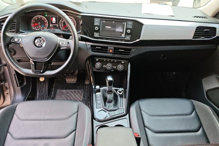 Used Volkswagen Tayron 2019 330TSI Two-Wheel Drive Luxury Model China VI Standard Center Console