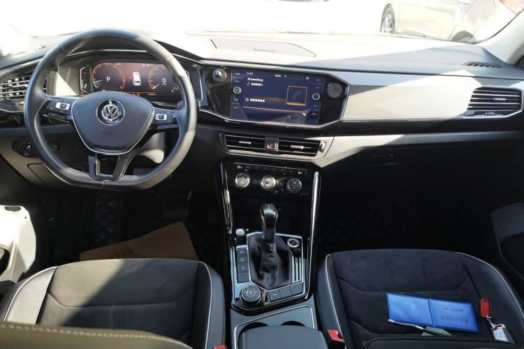 Used Volkswagen Tayron 2019 380TSI Four-Wheel Drive Prestige Model China VI Standard Center Console