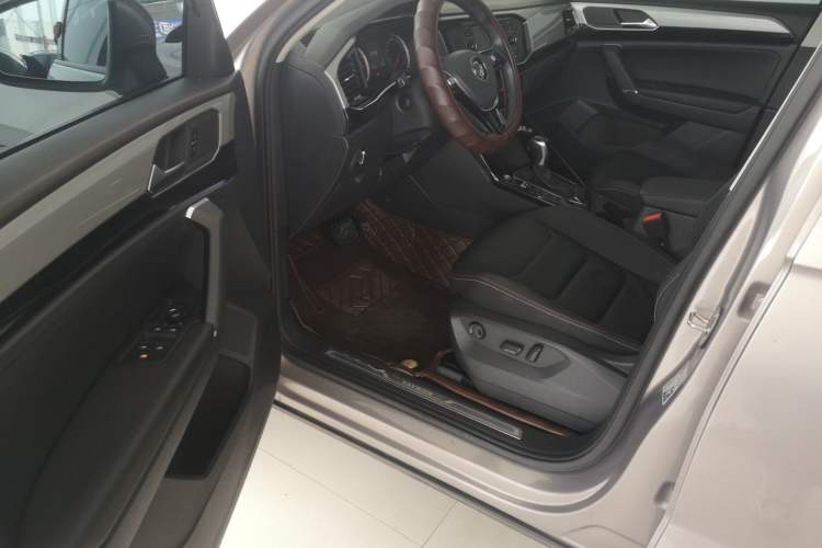 Used Volkswagen Tayron 2019 Teramont Edition 280TSI Two-Wheel Drive Luxury Model China VI Standard Driver Seat