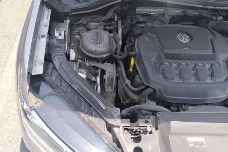 Used Volkswagen Tayron 2019 330TSI Two-Wheel Drive Luxury Model China VI Standard Engine Bay Right