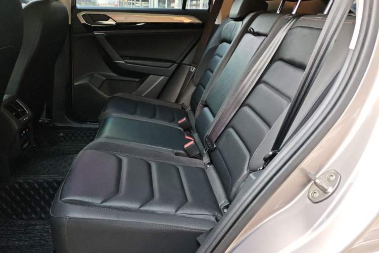 Used Volkswagen Tayron 2019 330TSI Two-Wheel Drive Luxury Model China VI Standard Left Rear Seat