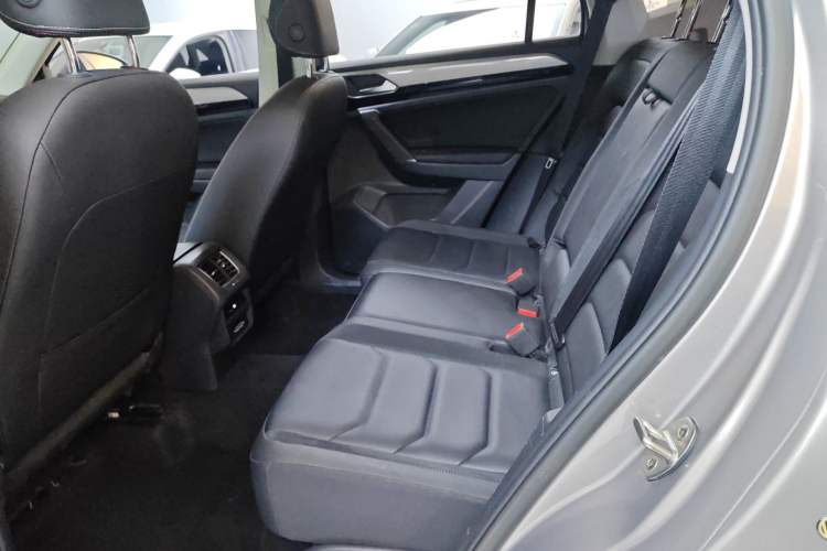 Used Volkswagen Tayron 2019 Teramont Edition 280TSI Two-Wheel Drive Luxury Model China VI Standard Left Rear Seat