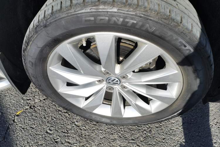 Used Volkswagen Tayron 2019 380TSI Four-Wheel Drive Prestige Model China VI Standard Right Front Wheel Hub