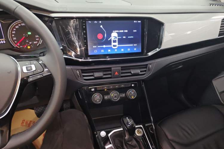 Used Volkswagen Tayron 2019 330TSI Two-Wheel-Drive Luxury Version China V Emission Standard Audio And AC Panel