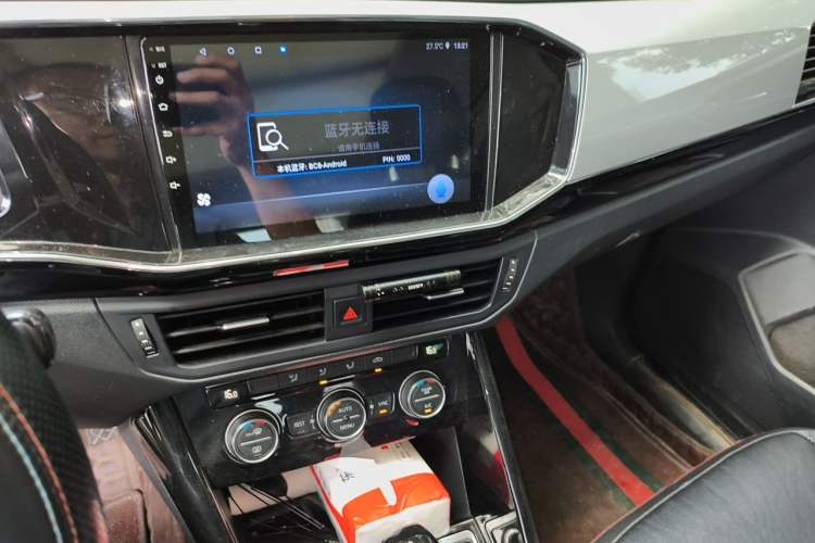 Used Volkswagen Tayron 2019 330TSI Two-Wheel Drive Luxury Model China VI Standard Audio And AC Panel