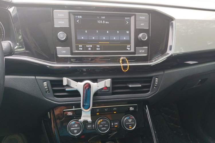 Used Volkswagen Tayron 2019 330TSI Four-Wheel Drive Luxury Version China VI Standard Audio And AC Panel