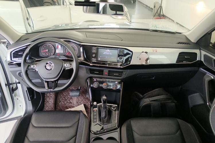 Used Volkswagen Tayron 2019 330TSI Two-Wheel Drive Luxury Model China VI Standard Center Console