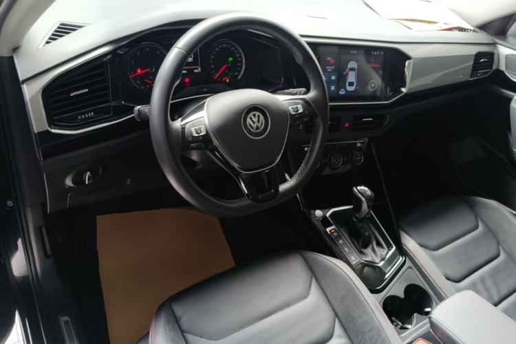 Used Volkswagen Tayron 2019 330TSI Two-Wheel Drive Luxury Model China VI Standard Center Console