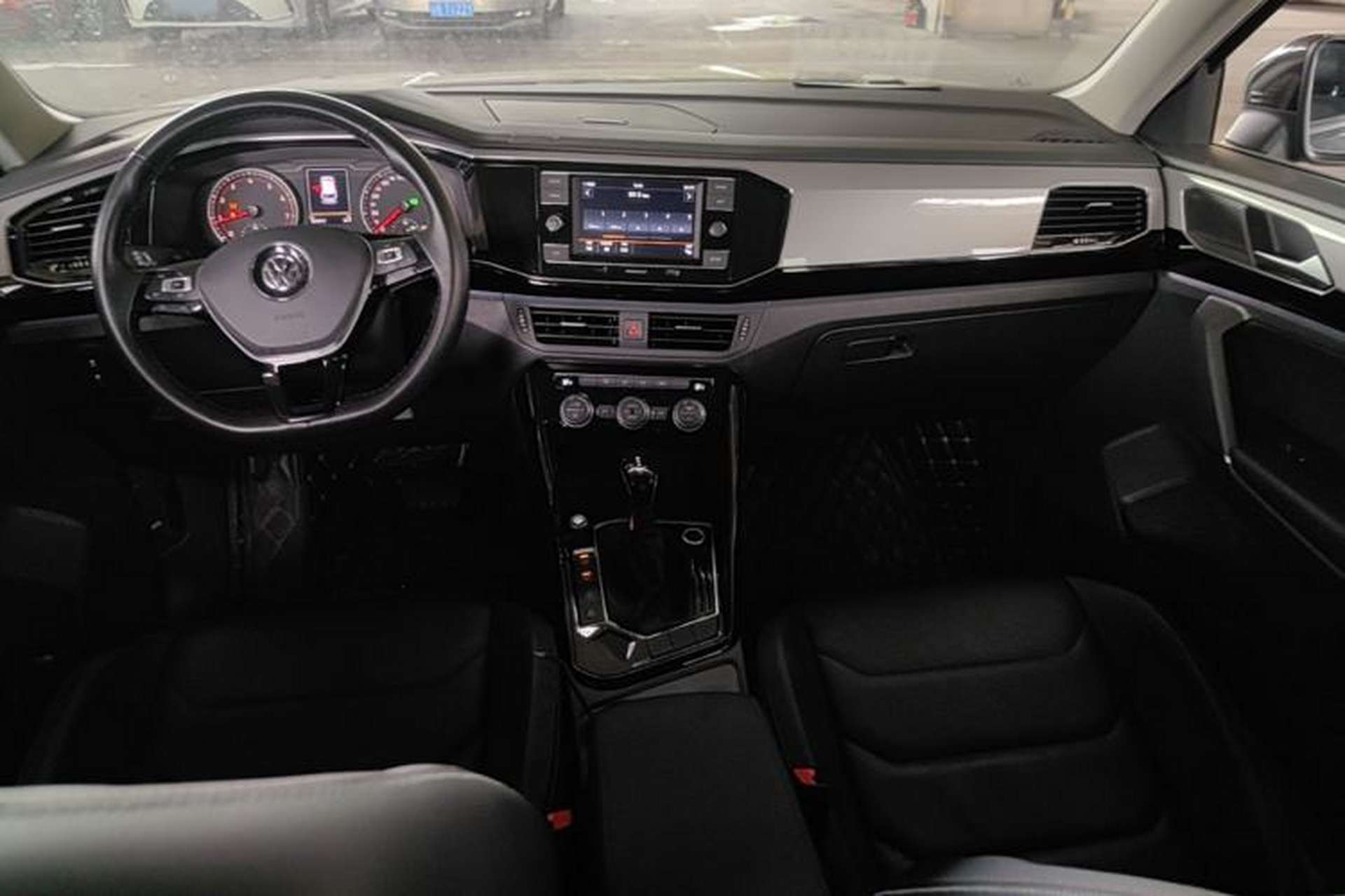 Used Volkswagen Tayron 2019 330TSI Two-Wheel Drive Luxury Model China VI Standard Center Console