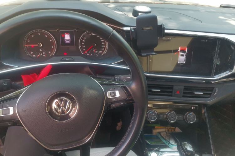 Used Volkswagen Tayron 2019 330TSI Two-Wheel Drive Luxury Model China VI Standard Center Console