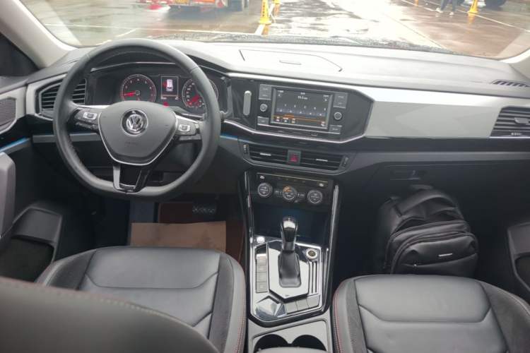 Used Volkswagen Tayron 2019 Teramont Edition 280TSI Two-Wheel Drive Luxury Model China VI Standard Center Console