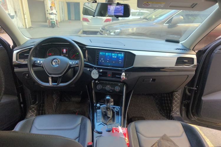 Used Volkswagen Tayron 2019 Teramont Edition 280TSI Two-Wheel Drive Luxury Model China VI Standard Center Console