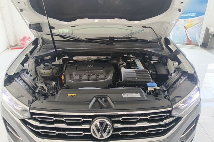 Used Volkswagen Tayron 2019 330TSI Two-Wheel Drive Luxury Model China VI Standard Engine Bay