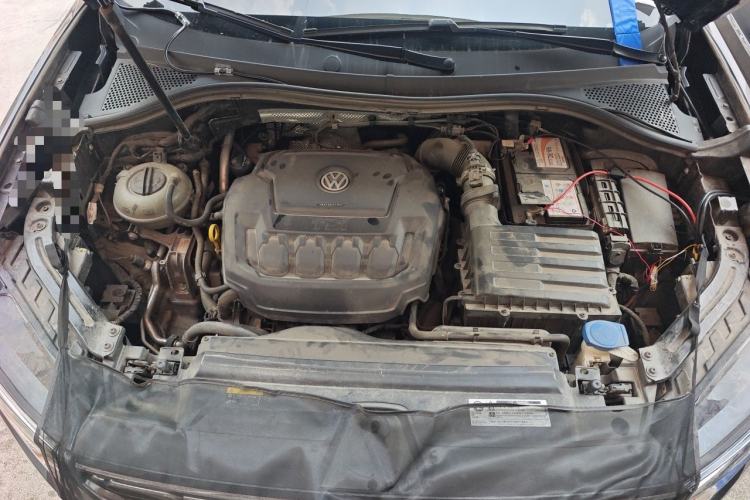 Used Volkswagen Tayron 2019 330TSI Two-Wheel Drive Luxury Model China VI Standard Engine Bay