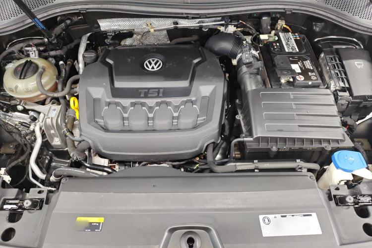 Used Volkswagen Tayron 2019 330TSI Two-Wheel-Drive Luxury Version China V Emission Standard Engine Bay