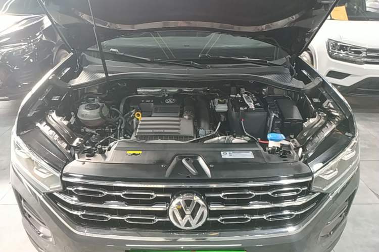 Used Volkswagen Tayron 2019 Teramont Edition 280TSI Two-Wheel Drive Luxury Model China VI Standard Engine Bay