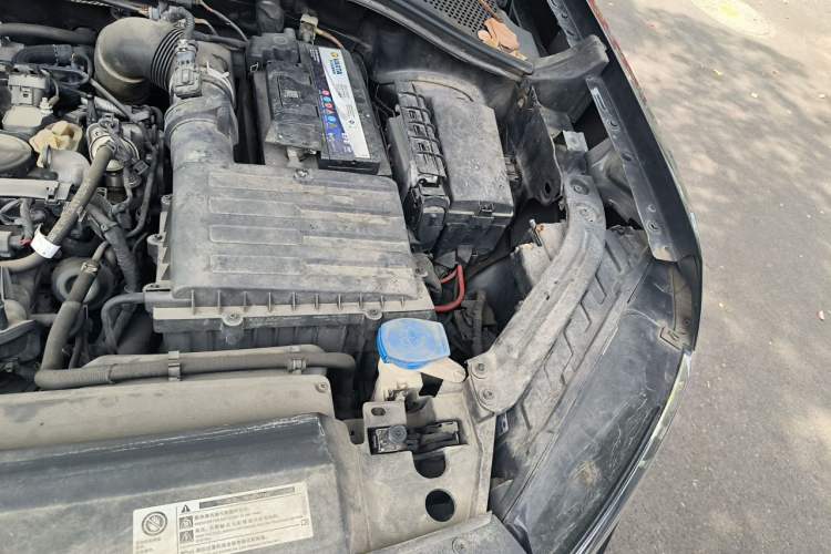 Used Volkswagen Tayron 2019 330TSI Two-Wheel-Drive Luxury Version China V Emission Standard Engine Bay Left