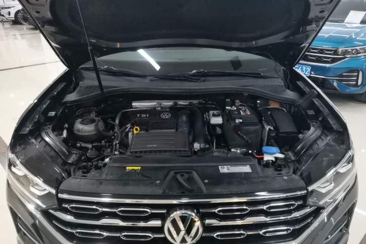 Used Volkswagen Tayron 2019 Teramont Edition 280TSI Two-Wheel Drive Luxury Model China VI Standard Engine Bay