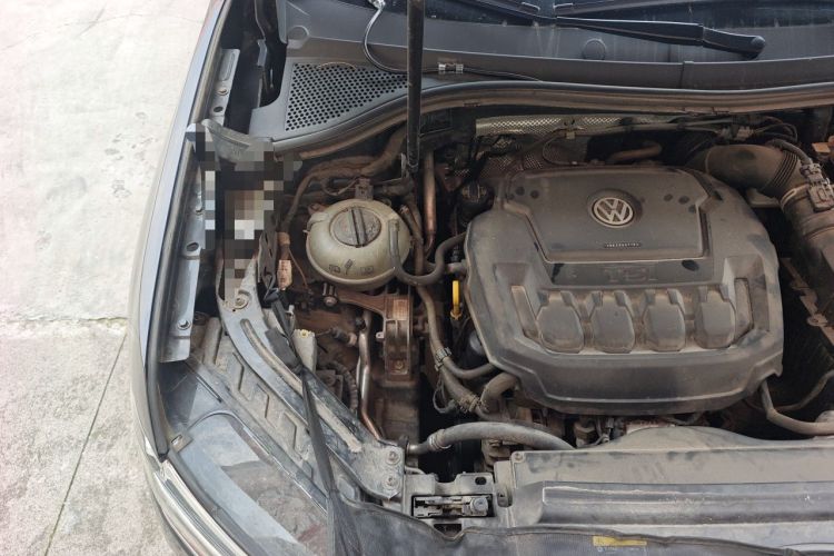 Used Volkswagen Tayron 2019 330TSI Two-Wheel Drive Luxury Model China VI Standard Engine Bay Right