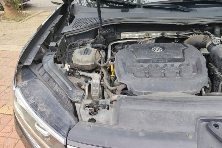 Used Volkswagen Tayron 2019 330TSI Four-Wheel Drive Luxury Version China VI Standard Engine Bay Right