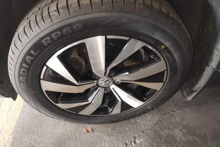 Used Volkswagen Tayron 2019 330TSI Two-Wheel-Drive Luxury Version China V Emission Standard Exterior 4