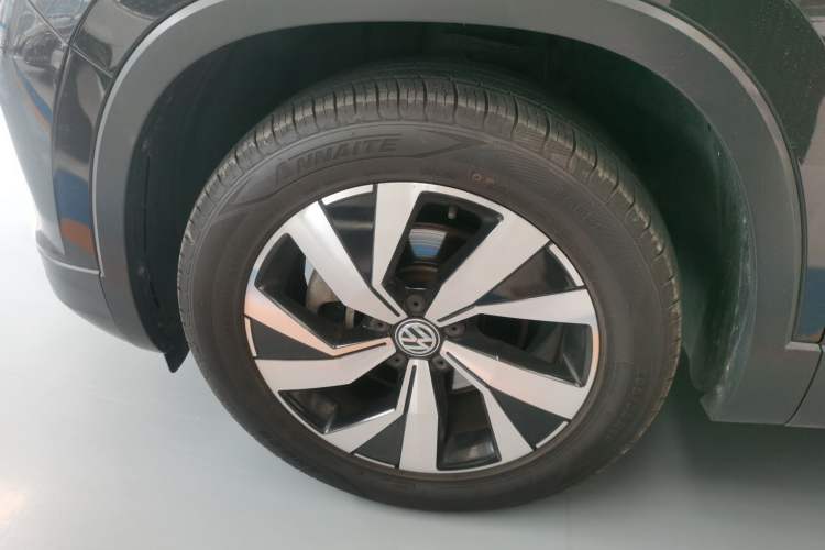 Used Volkswagen Tayron 2019 330TSI Two-Wheel-Drive Luxury Version China V Emission Standard Exterior 4
