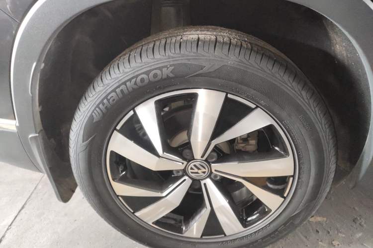 Used Volkswagen Tayron 2019 330TSI Two-Wheel-Drive Luxury Version China V Emission Standard Exterior 5