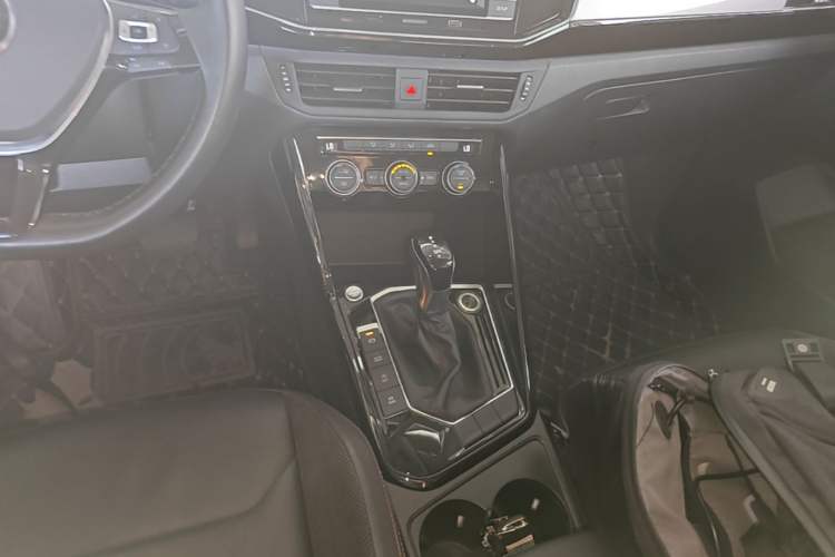 Used Volkswagen Tayron 2019 330TSI Two-Wheel Drive Luxury Model China VI Standard Gear Lever