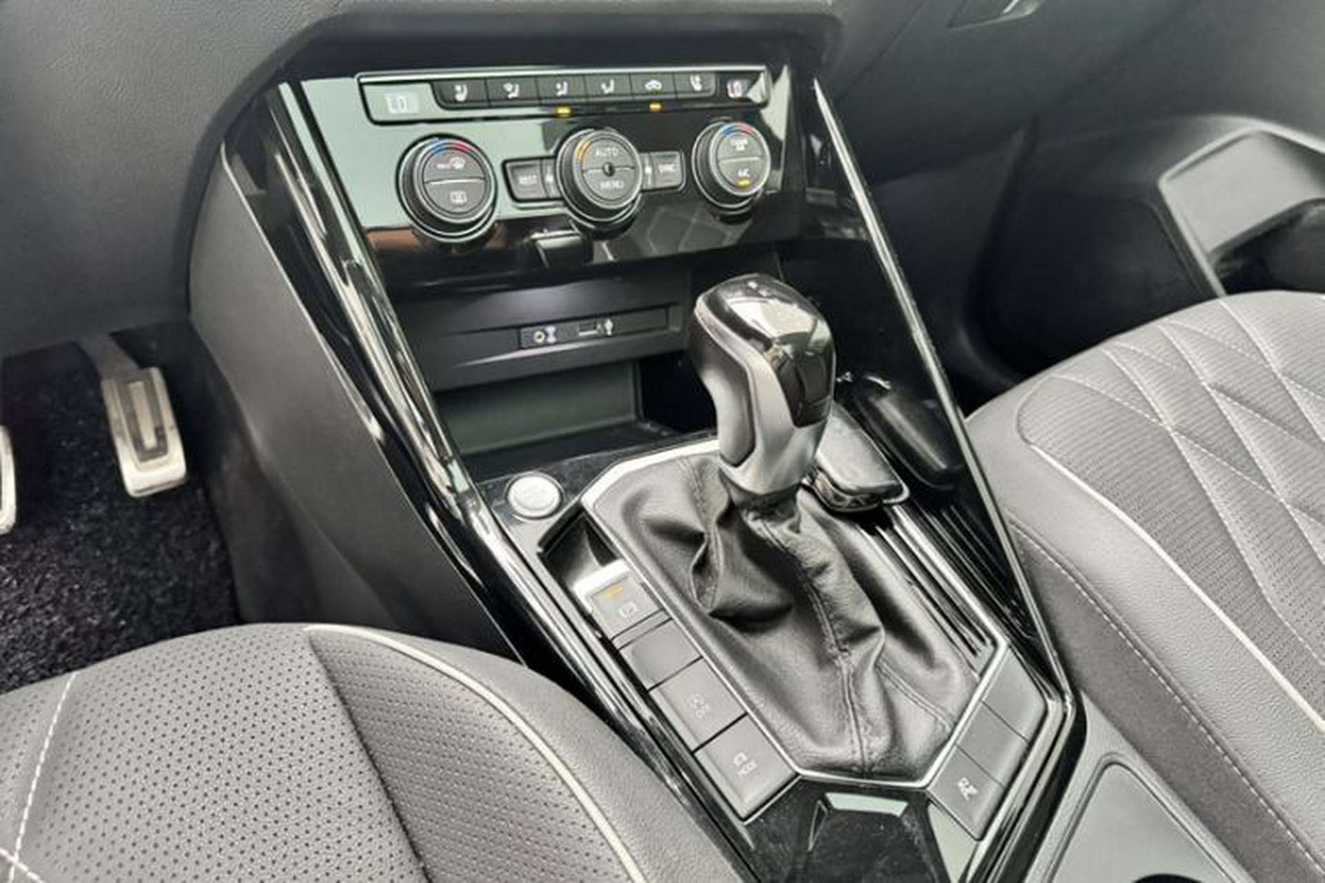 Used Volkswagen Tayron 2019 330TSI Two-Wheel Drive Luxury Model China VI Standard Gear Lever