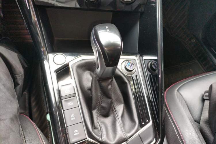 Used Volkswagen Tayron 2019 Teramont Edition 280TSI Two-Wheel Drive Luxury Model China VI Standard Gear Lever
