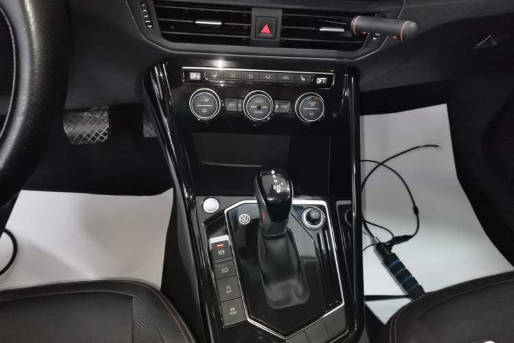 Used Volkswagen Tayron 2019 Teramont Edition 280TSI Two-Wheel Drive Luxury Model China VI Standard Gear Lever