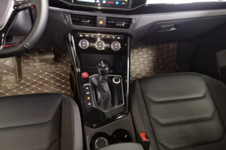 Used Volkswagen Tayron 2019 330TSI Two-Wheel Drive Luxury Model China VI Standard Gear Lever