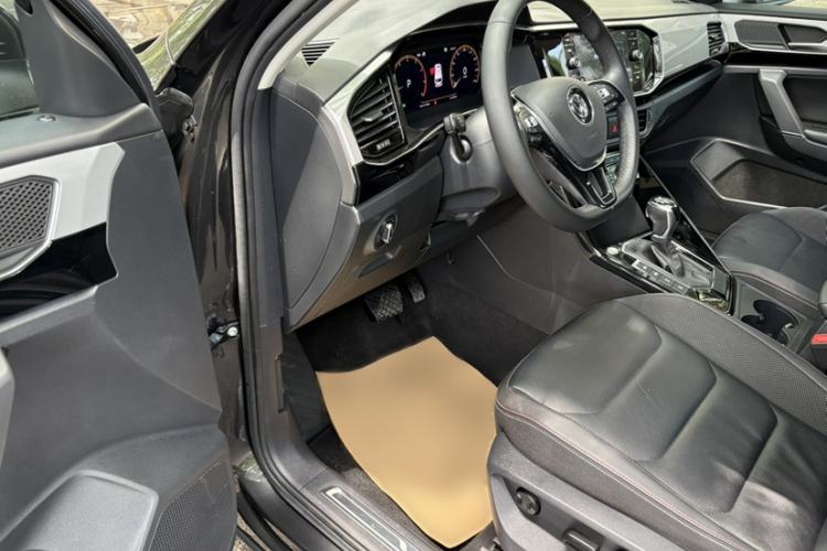 Used Volkswagen Tayron 2019 330TSI Two-Wheel Drive Luxury Model China VI Standard Interior 1