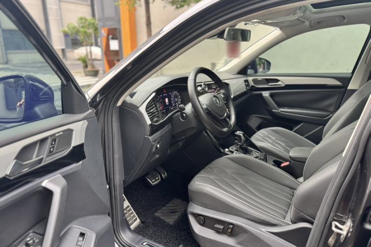 Used Volkswagen Tayron 2019 330TSI Two-Wheel Drive Luxury Model China VI Standard Interior 3