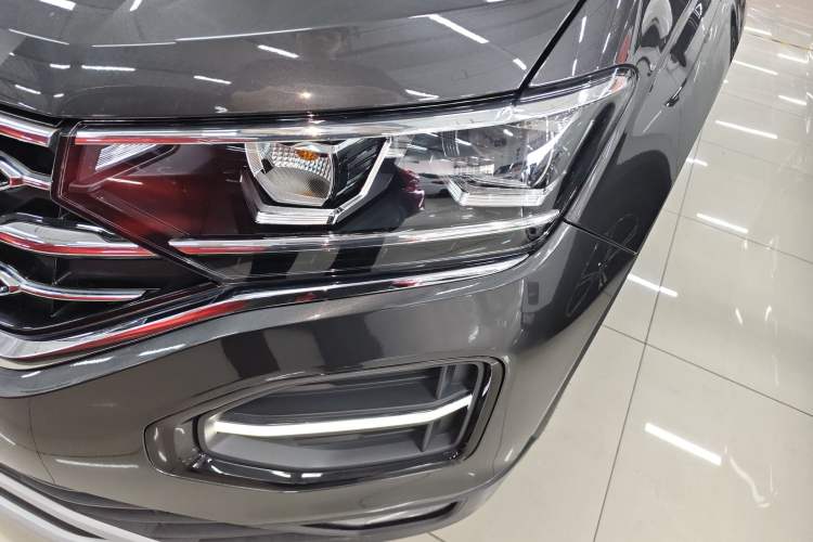 Used Volkswagen Tayron 2019 330TSI Two-Wheel-Drive Luxury Version China V Emission Standard Left Front Headlight