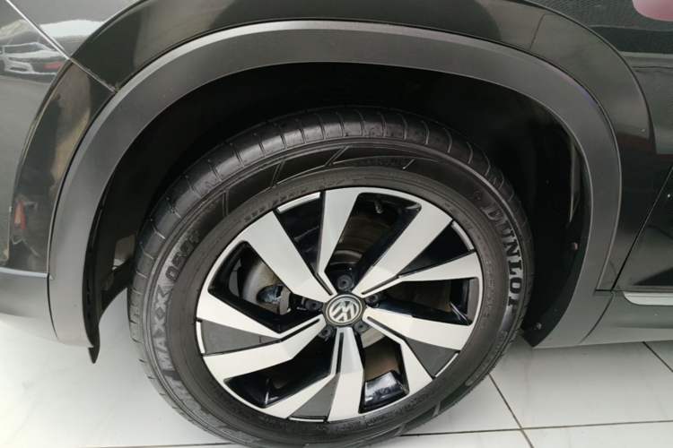 Used Volkswagen Tayron 2019 330TSI Two-Wheel Drive Luxury Model China VI Standard Left Front Wheel Hub