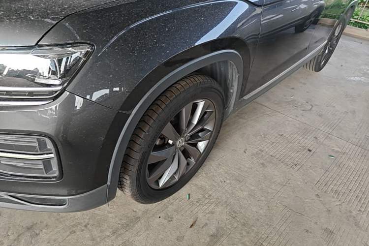 Used Volkswagen Tayron 2019 330TSI Two-Wheel Drive Luxury Model China VI Standard Left Front Wheel Hub