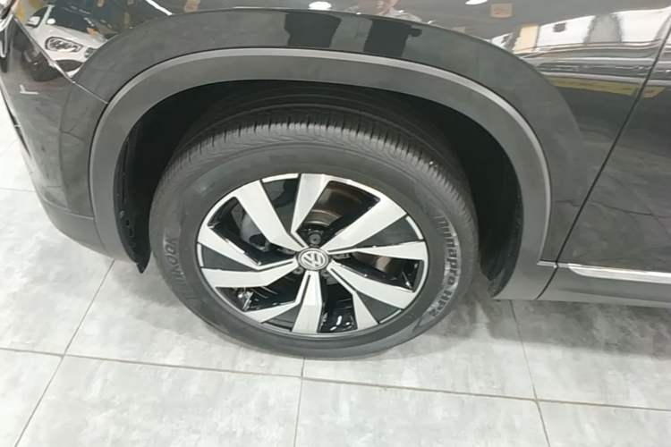 Used Volkswagen Tayron 2019 Teramont Edition 280TSI Two-Wheel Drive Luxury Model China VI Standard Left Front Wheel Hub