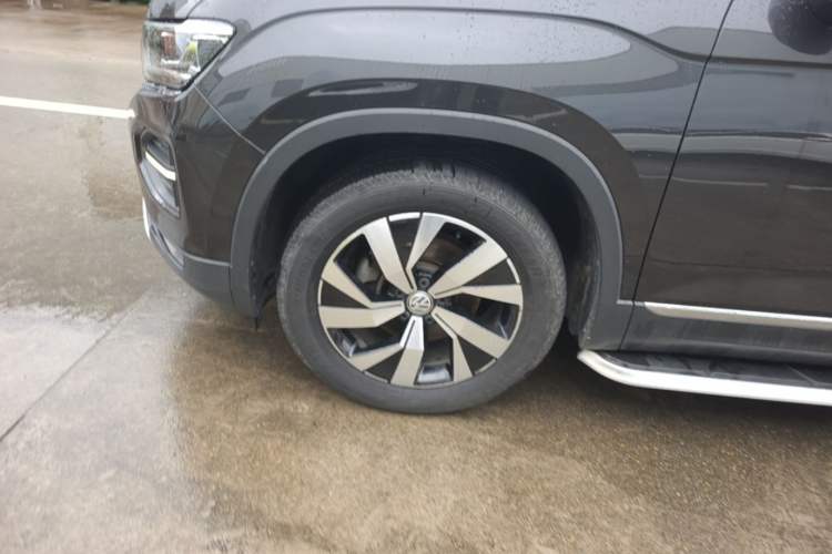 Used Volkswagen Tayron 2019 Teramont Edition 280TSI Two-Wheel Drive Luxury Model China VI Standard Left Front Wheel Hub