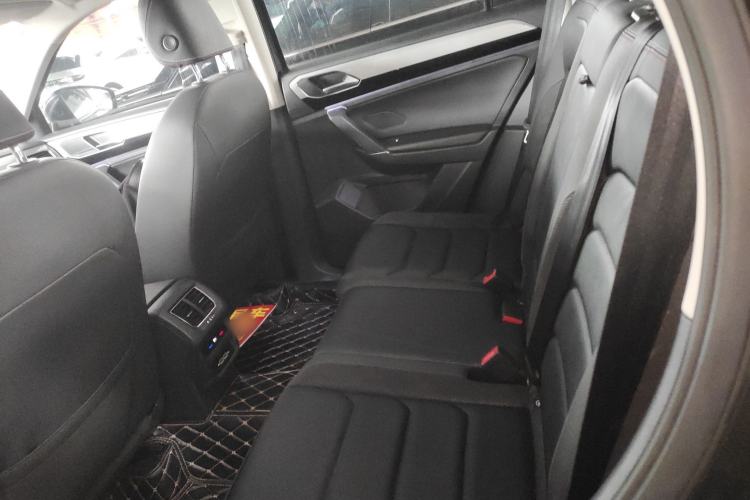 Used Volkswagen Tayron 2019 330TSI Two-Wheel-Drive Luxury Version China V Emission Standard Left Rear Seat