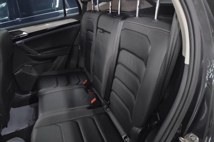 Used Volkswagen Tayron 2019 330TSI Two-Wheel-Drive Luxury Version China V Emission Standard Left Rear Seat