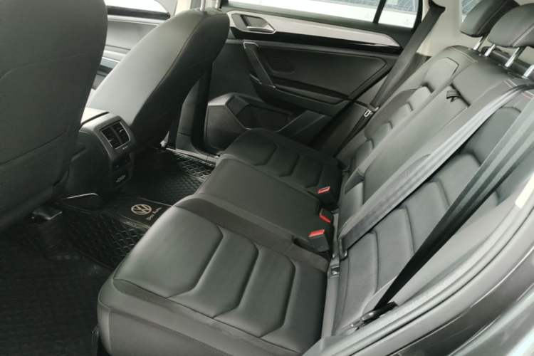 Used Volkswagen Tayron 2019 330TSI Two-Wheel Drive Luxury Model China VI Standard Left Rear Seat